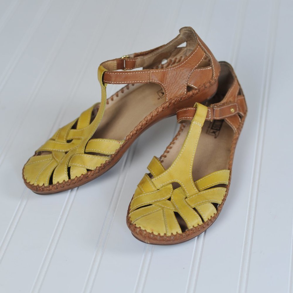 Pikolinos T-Strap Closed Toe Leather Sandals